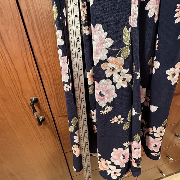 Trixxi Francesca’s Floral Jumpsuit Size Large Spring Summer Casual Ruffle Front - Picture 4 of 7